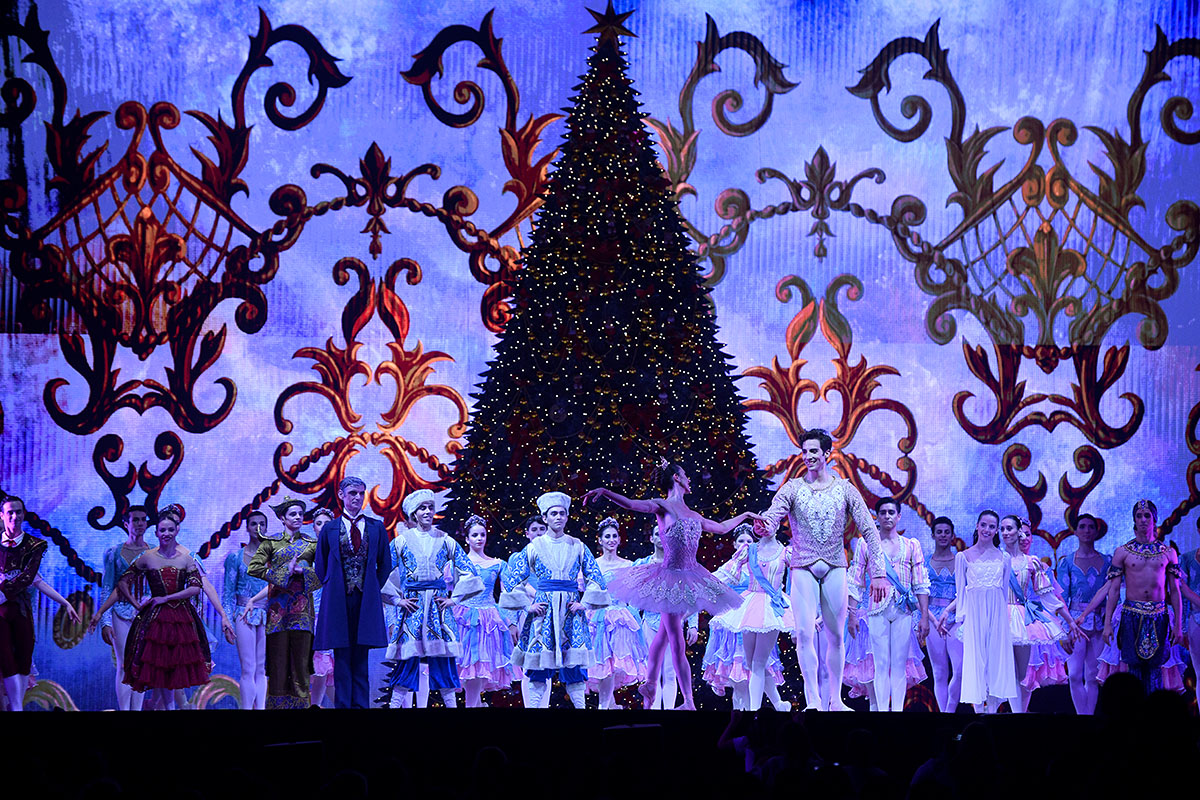 El Ballet de Navidad “Cascanueces” llenó de magia Vitacura